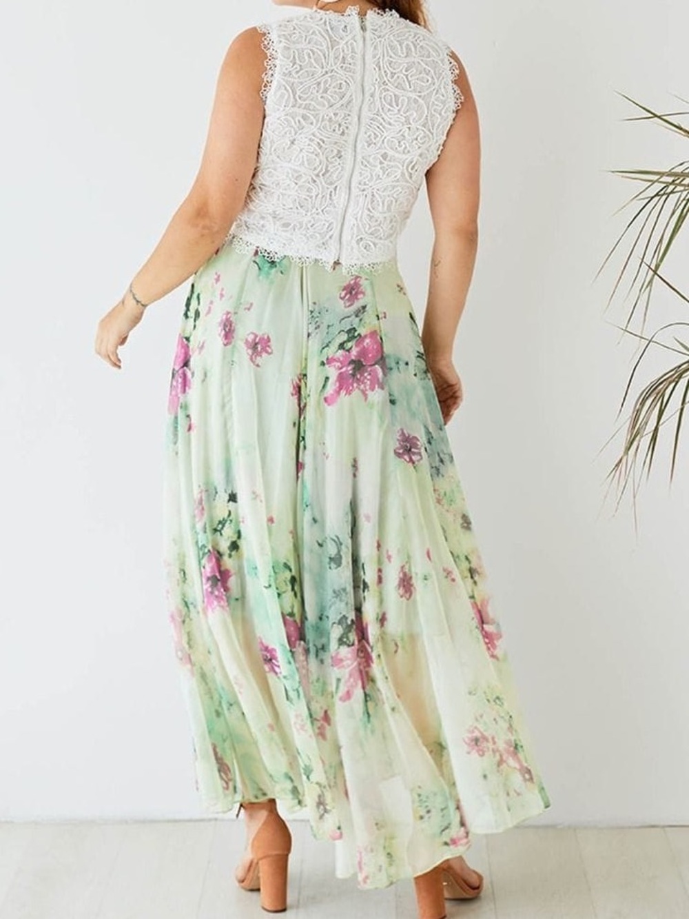 Chicwish Floral and Frill Green Floral Watercolor Maxi Skirt XL - Picture 6 of 6